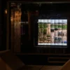 Seriosität (und der hohle Zahn der Zeit) Gallery Image